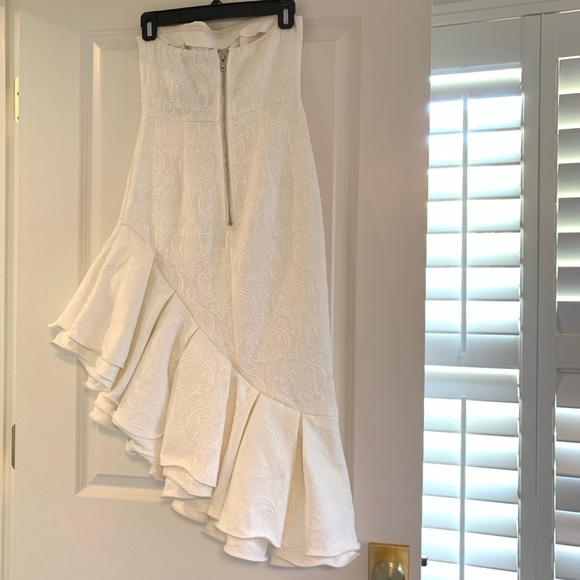 White Jacquard Bandeau Asymmetric Frill Hem Midi - Picture 3 of 6